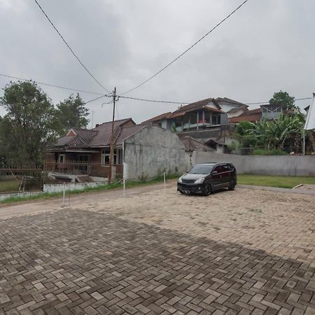 Hotel RedDoorz near Lembang Park&Zoo Exterior foto