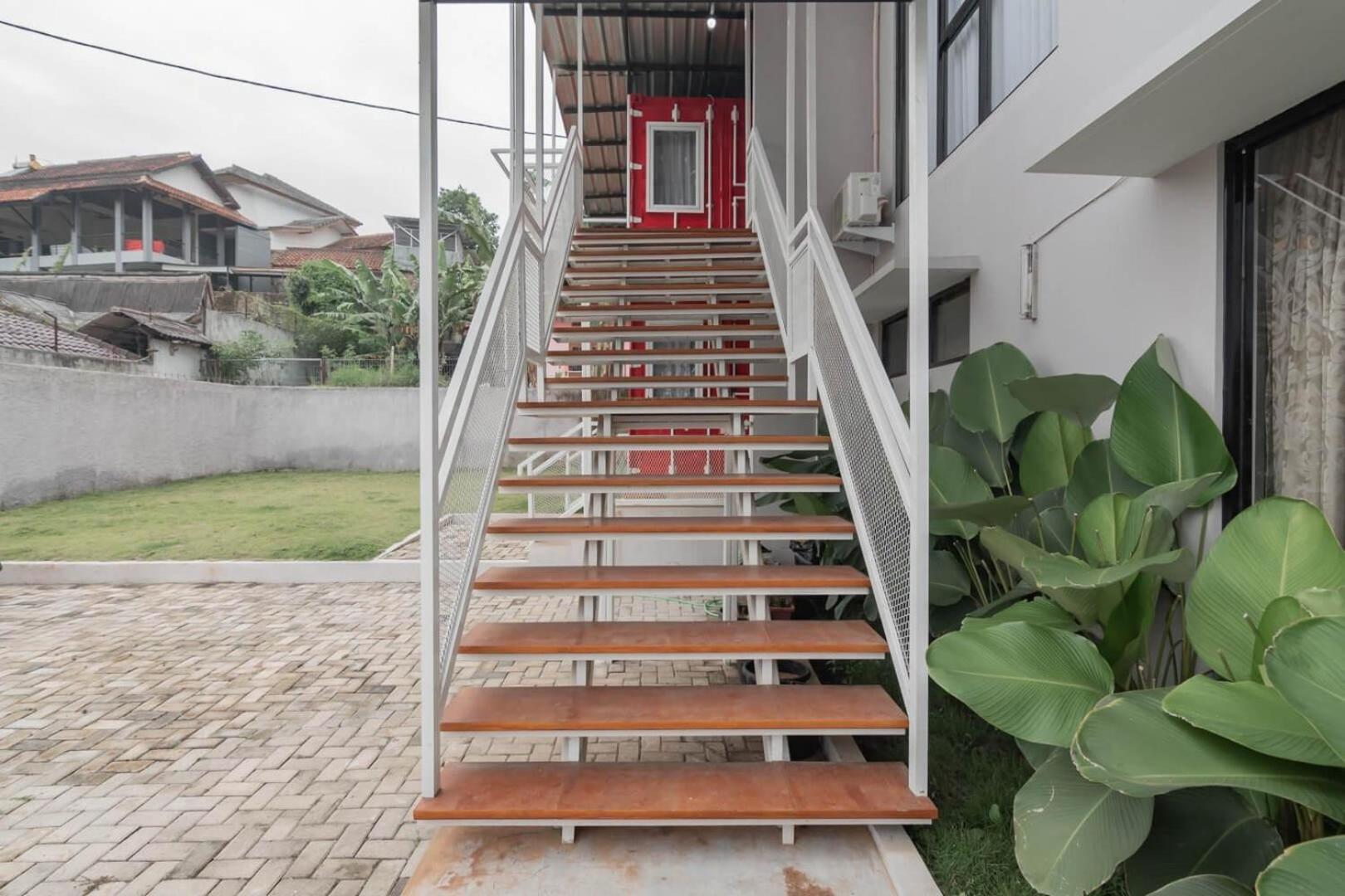 Hotel RedDoorz near Lembang Park&Zoo Exterior foto